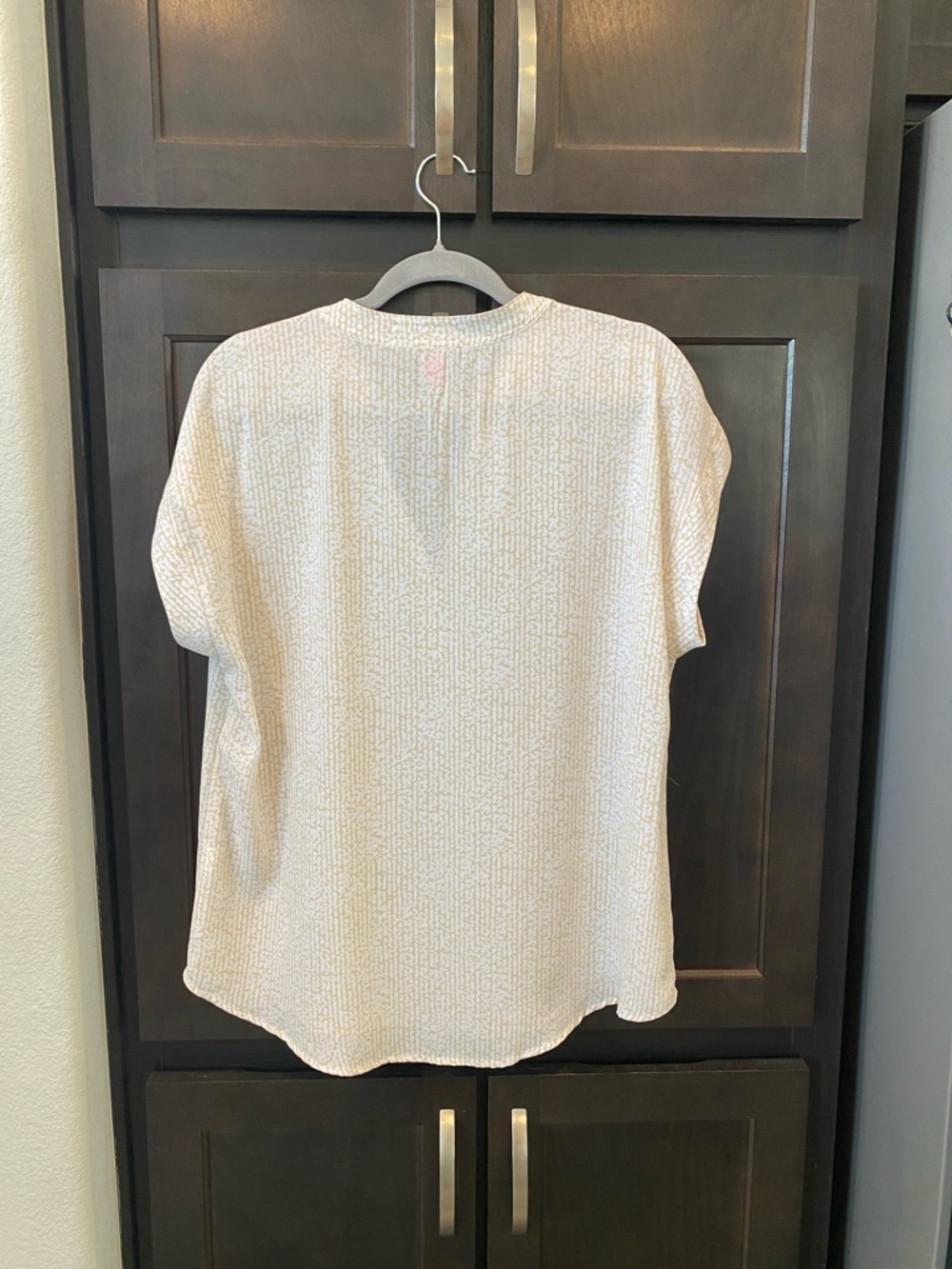 Vince Camuto Light Cream Short Sleeve Split-Neck Blouse - Picture 2 of 3